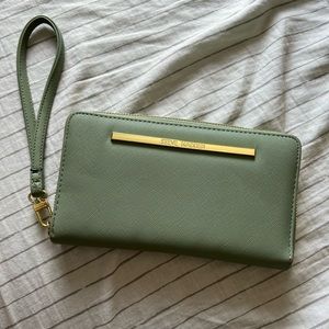 Steve Madden Wristlet